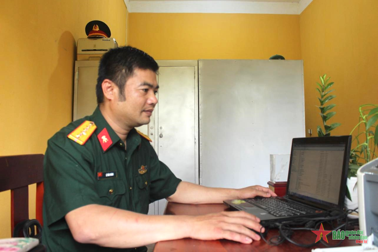 Đại úy QNCN Lê Văn Thành - người đưa liệt sĩ trở về